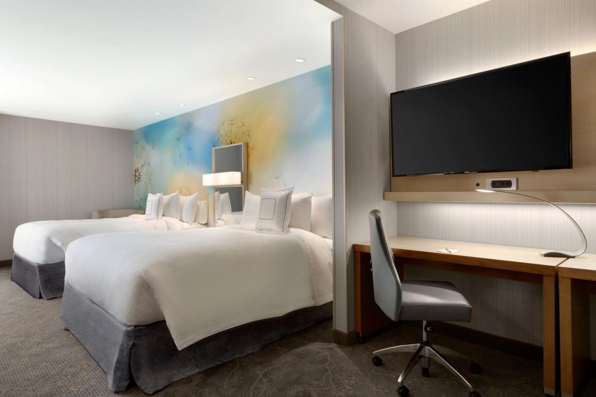 Courtyard By Marriott Toronto Mississauga/West Hotel Exterior photo