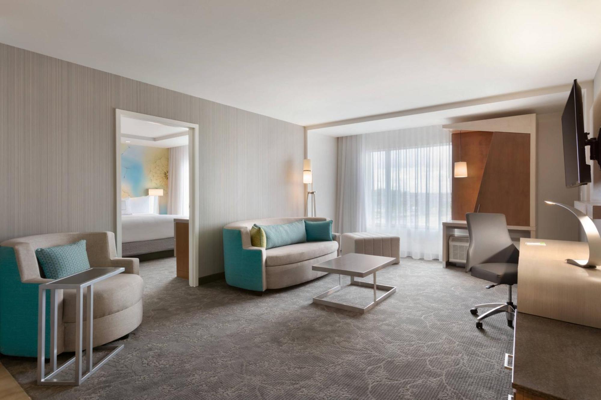 Courtyard By Marriott Toronto Mississauga/West Hotel Exterior photo