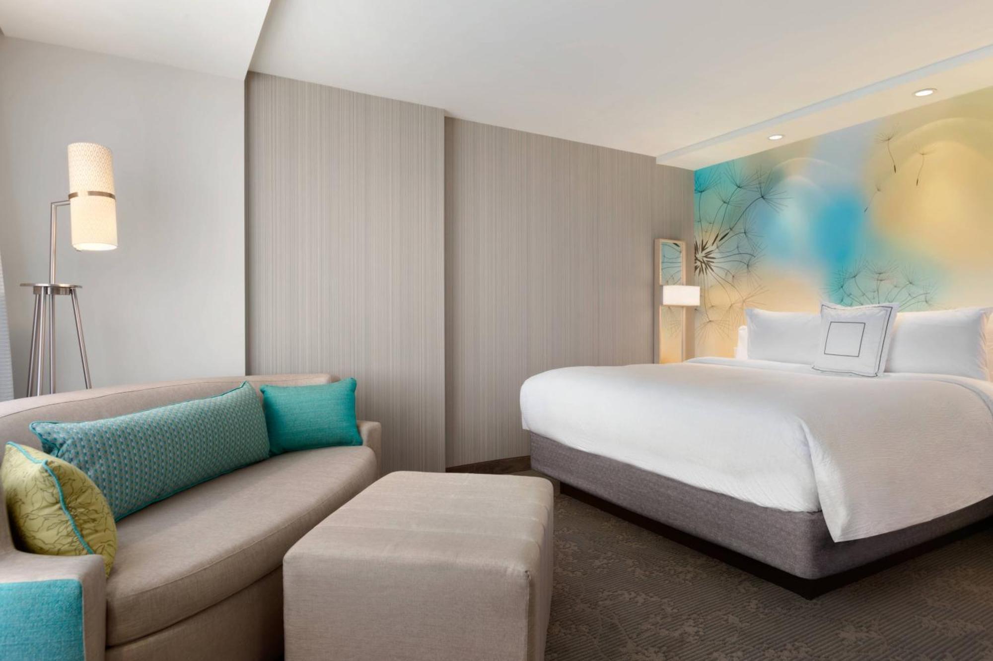 Courtyard By Marriott Toronto Mississauga/West Hotel Exterior photo