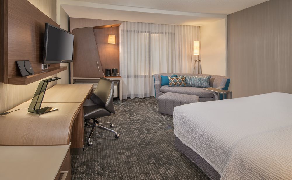 Courtyard By Marriott Toronto Mississauga/West Hotel Exterior photo
