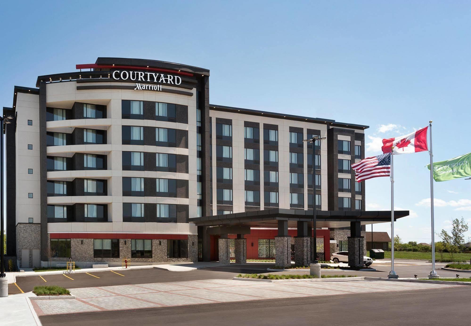 Courtyard By Marriott Toronto Mississauga/West Hotel Exterior photo